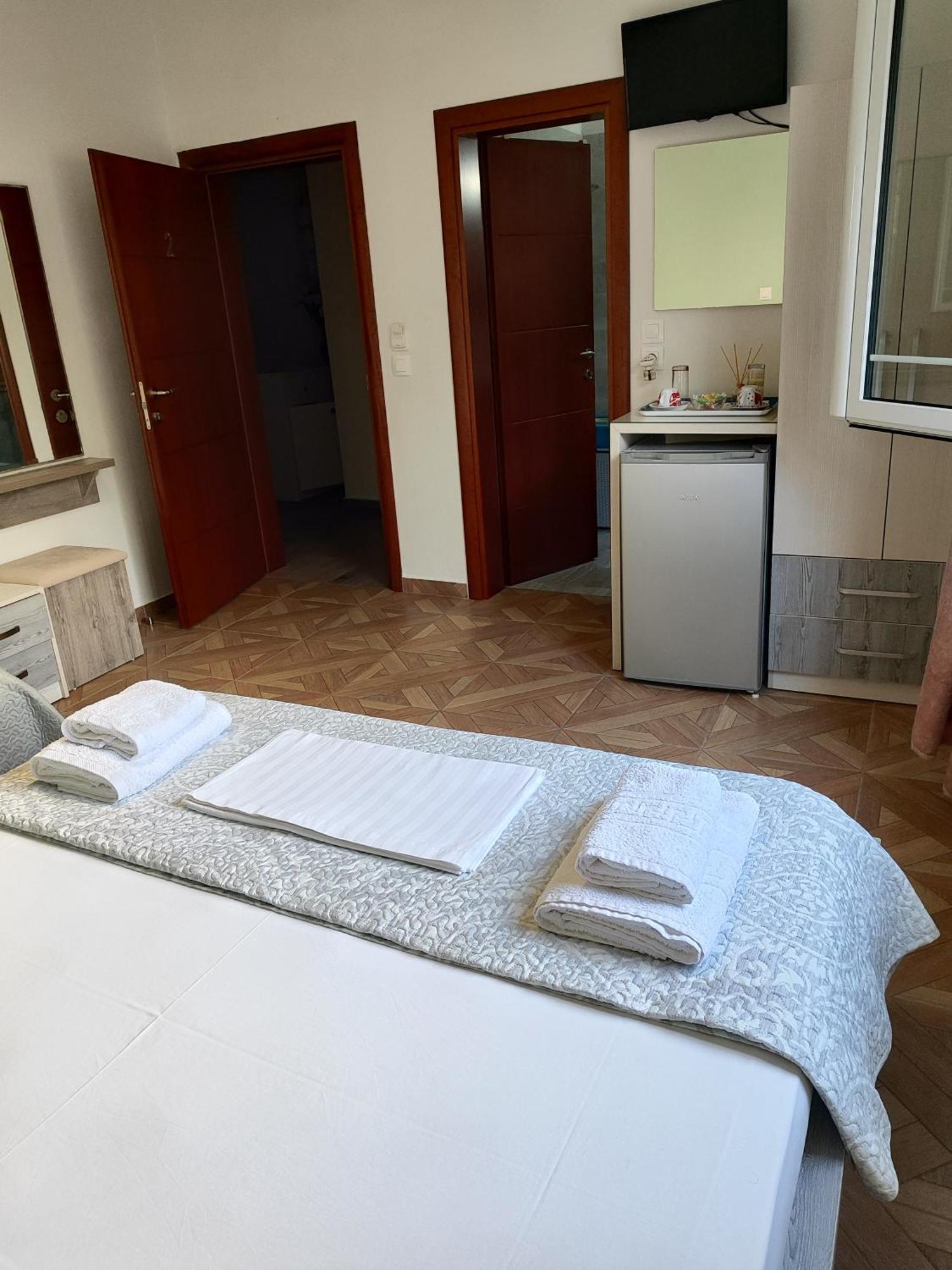 דרמי Dagos Rooms מראה חיצוני תמונה